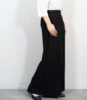 ストレッチマキシスカート