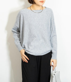 ボートネックラウンドニット