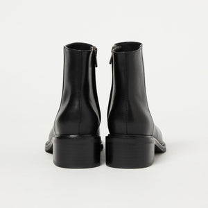 レザー ショートブーツ