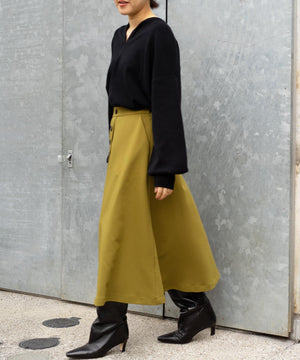 フレアボタンスカート