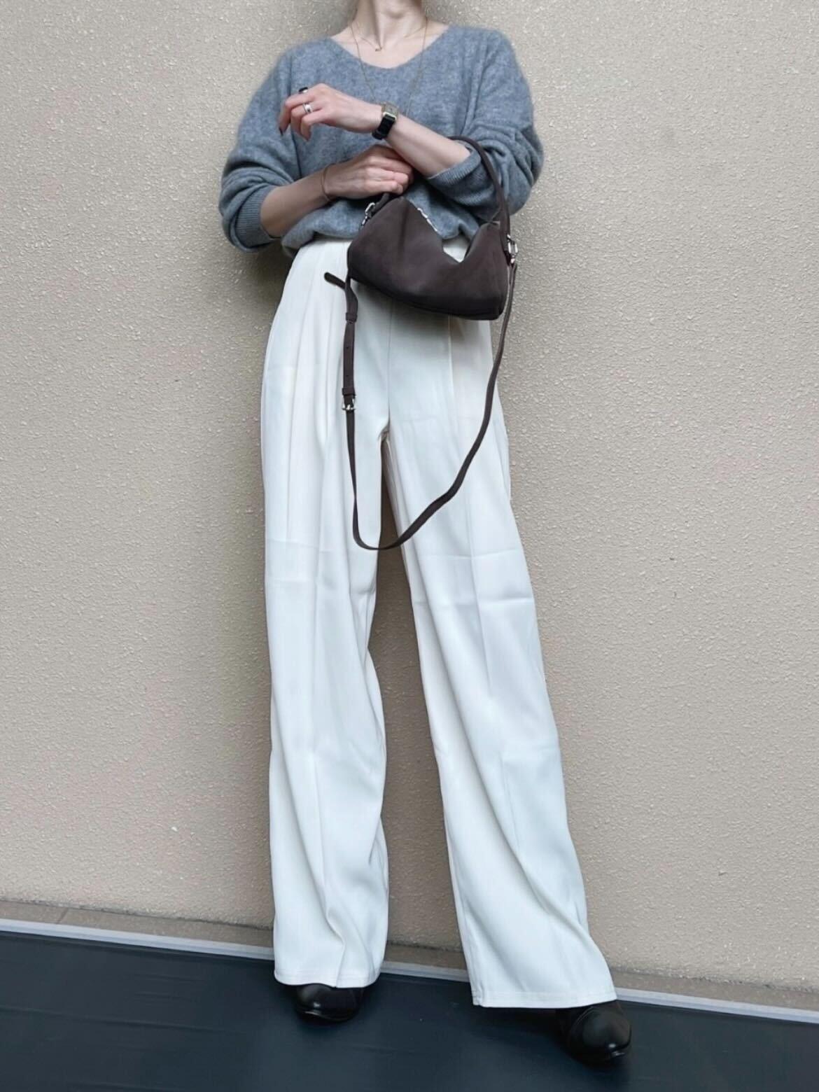 タックワイドパンツ