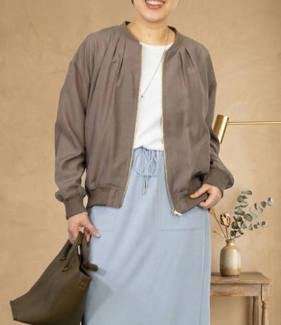滑らかタッチライトブルゾン