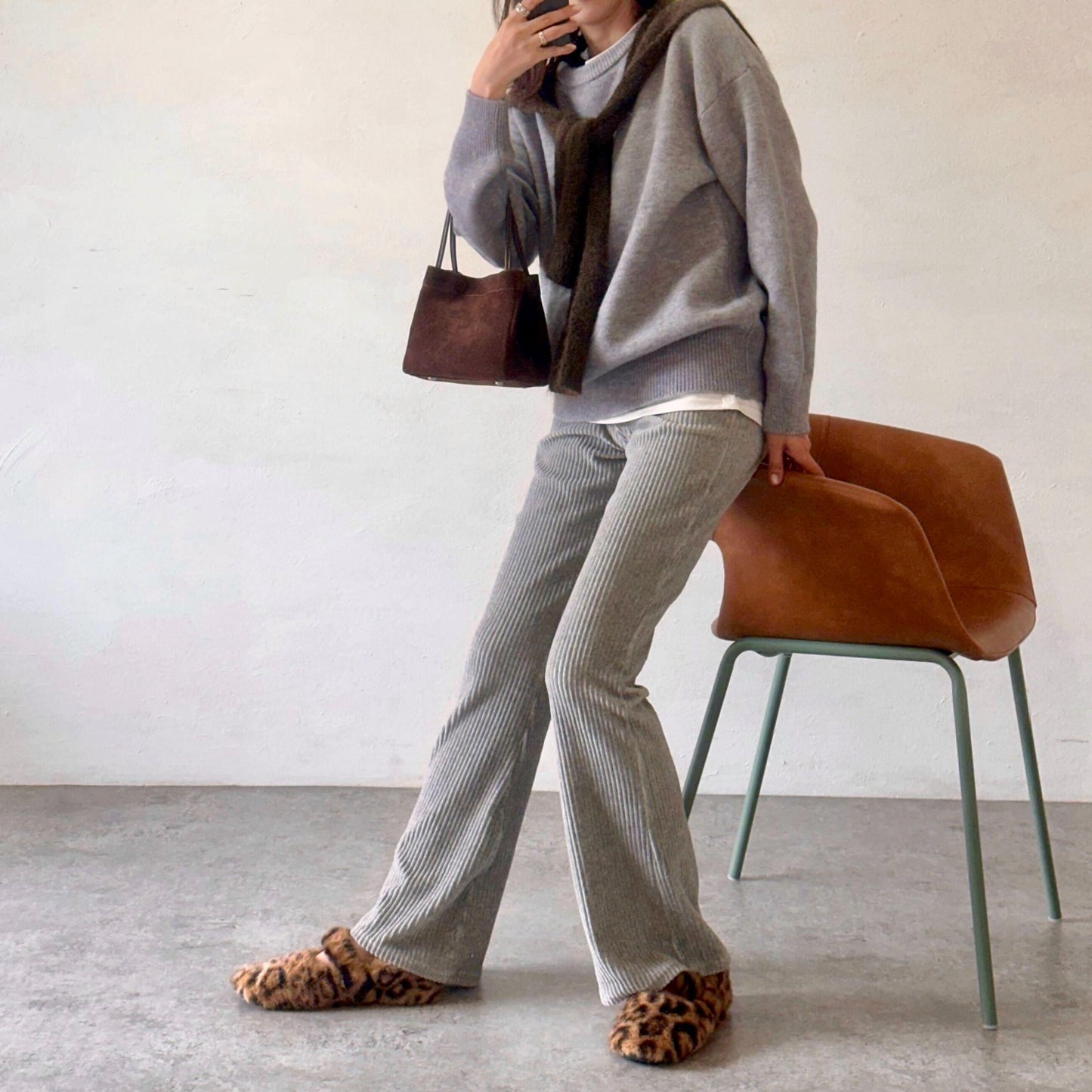 ベロア調リブフレアパンツ