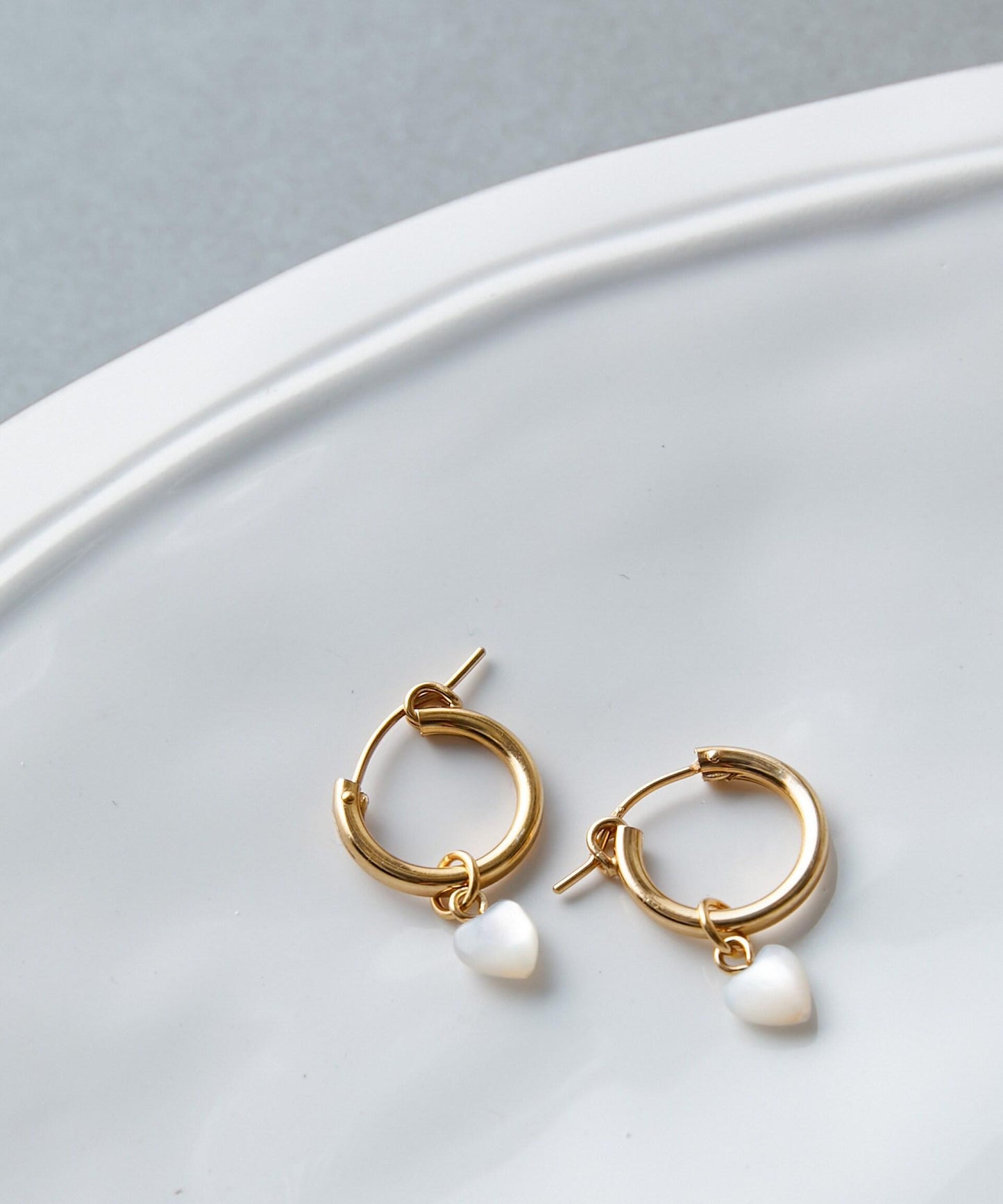 ハートストーンピアス