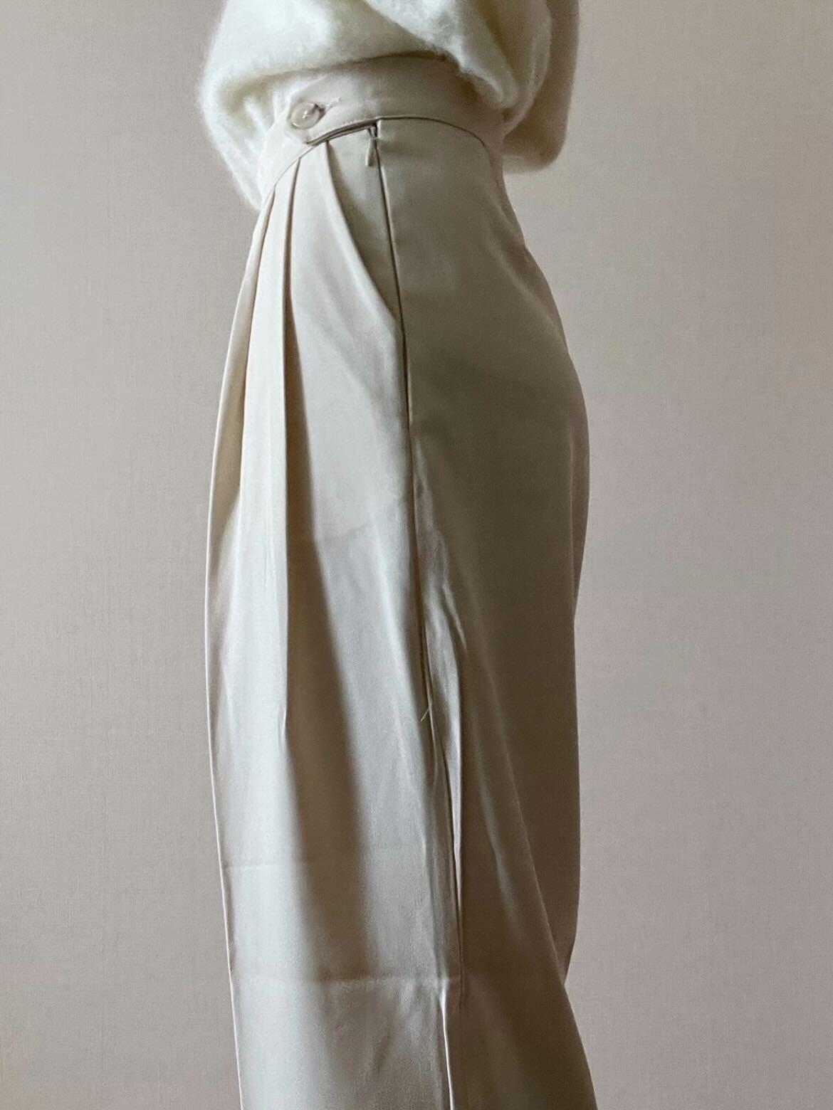 人気ディレクターmeg1006tの限定コーデセット！モヘアライクニットとタックワイドパンツセット