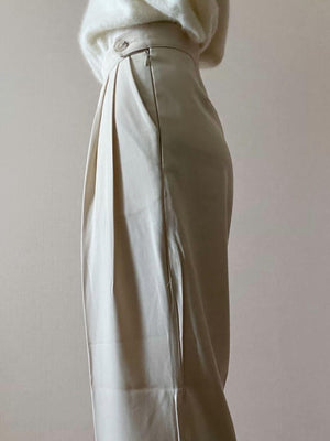 タックワイドパンツ