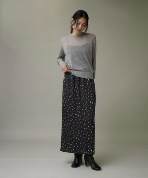 クルーネックニットプルオーバー《Melty air wool》