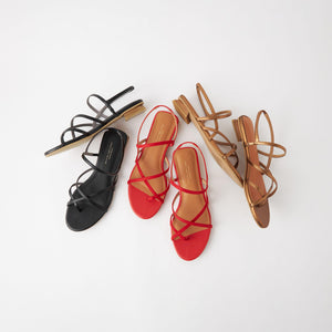 ナロウベルト トングサンダル（2.5cmヒール）