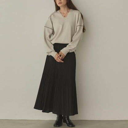 バイカラーシャープVネックニット