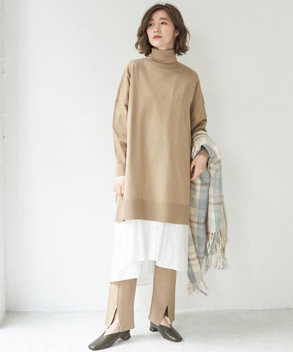 センタースリットパンツ