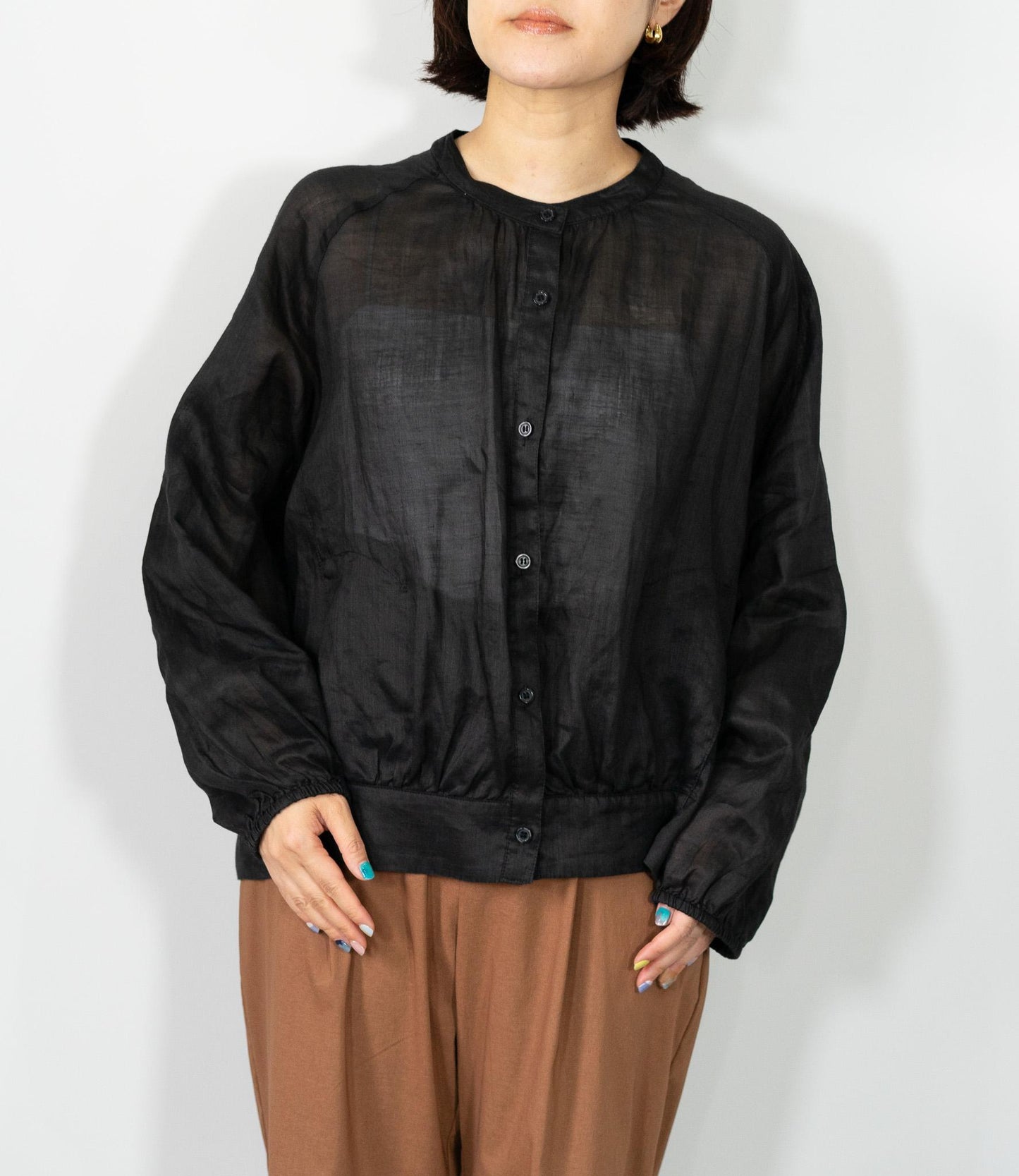 シアーリネンブラウス