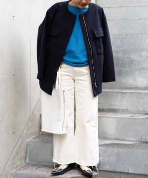 ボートネックニット