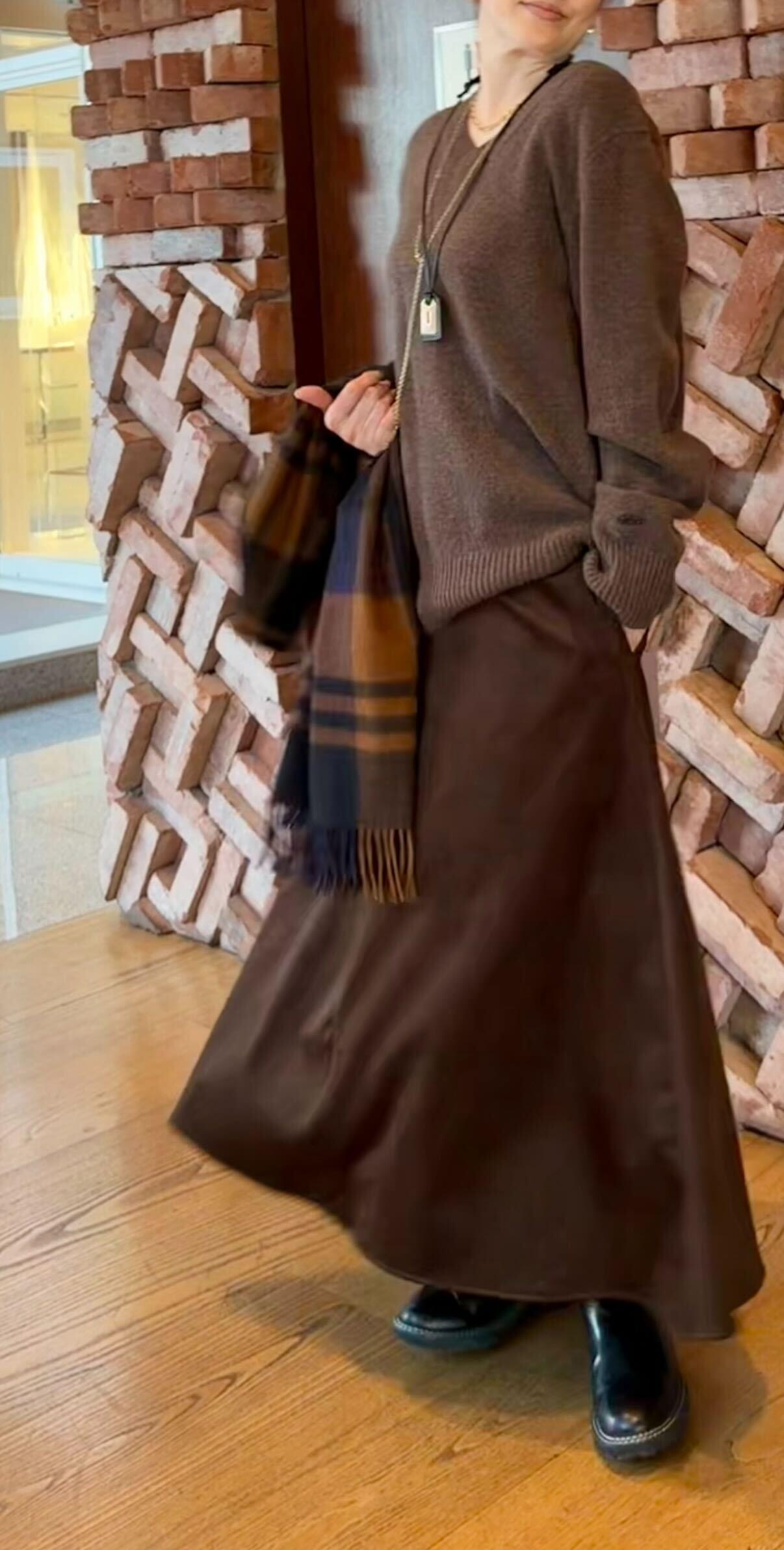 スエードライクフレアスカート