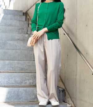 ナチュラルフレアシルエットパンツ