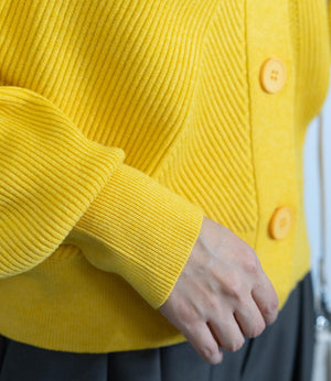 デザイン編みニットカーディガン