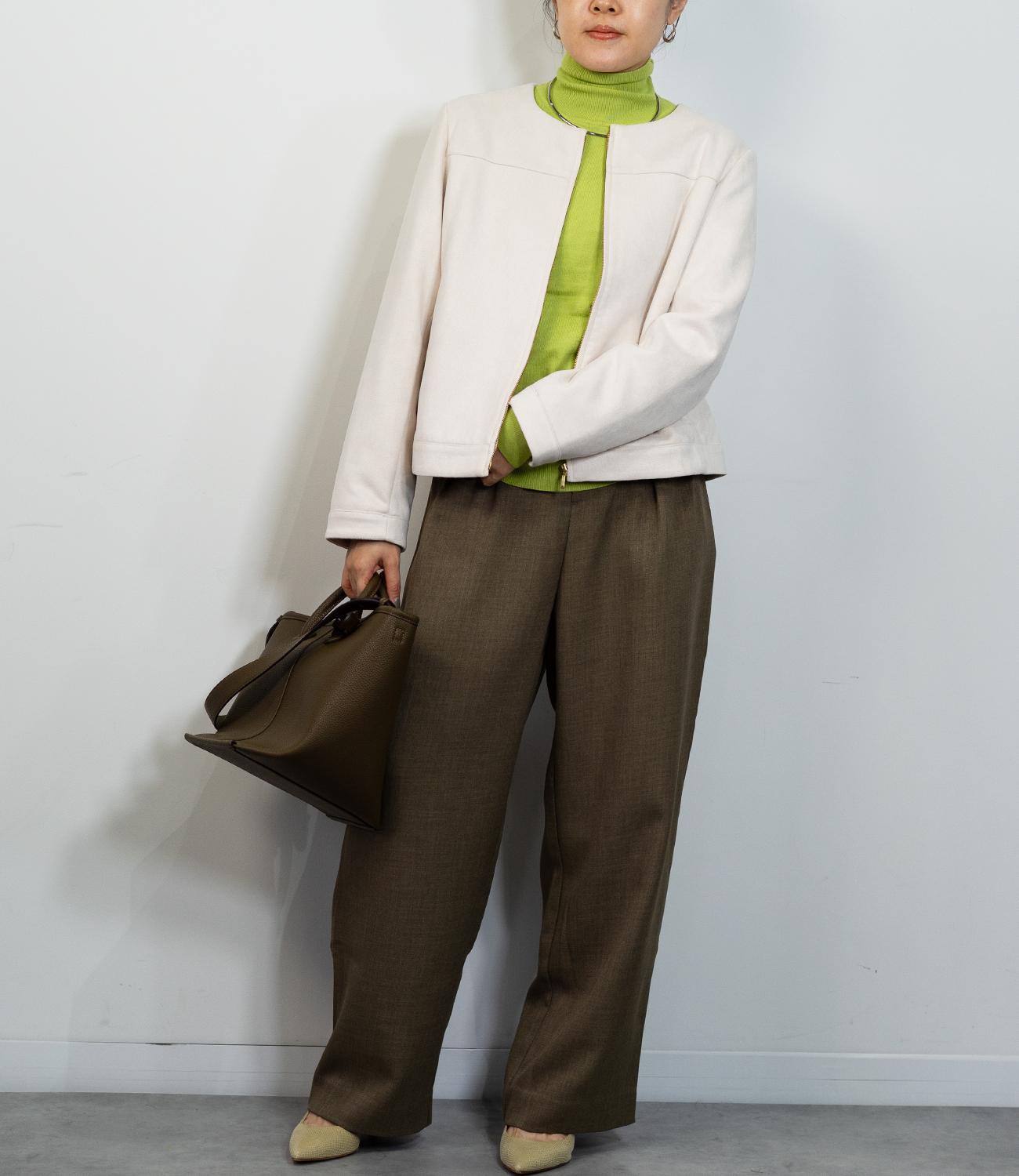 タートルネックソフトニット