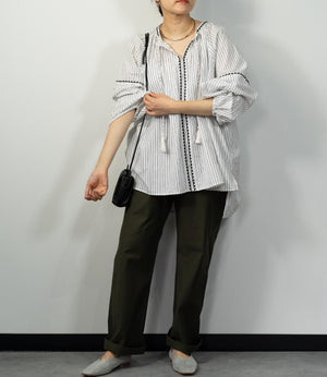 エンブロイダリーエアリーブラウス