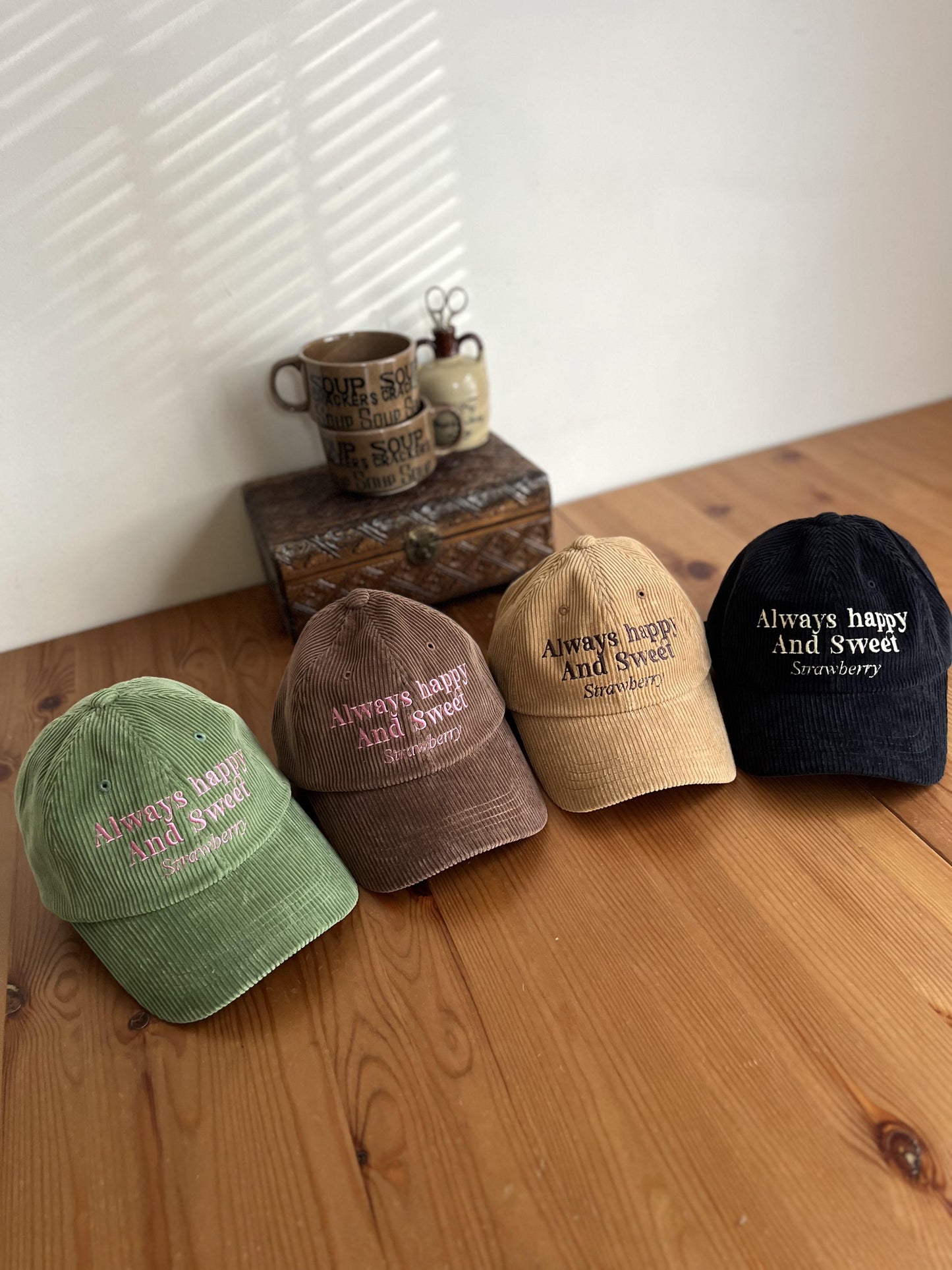 コーデュロイ刺繍ロゴキャップ