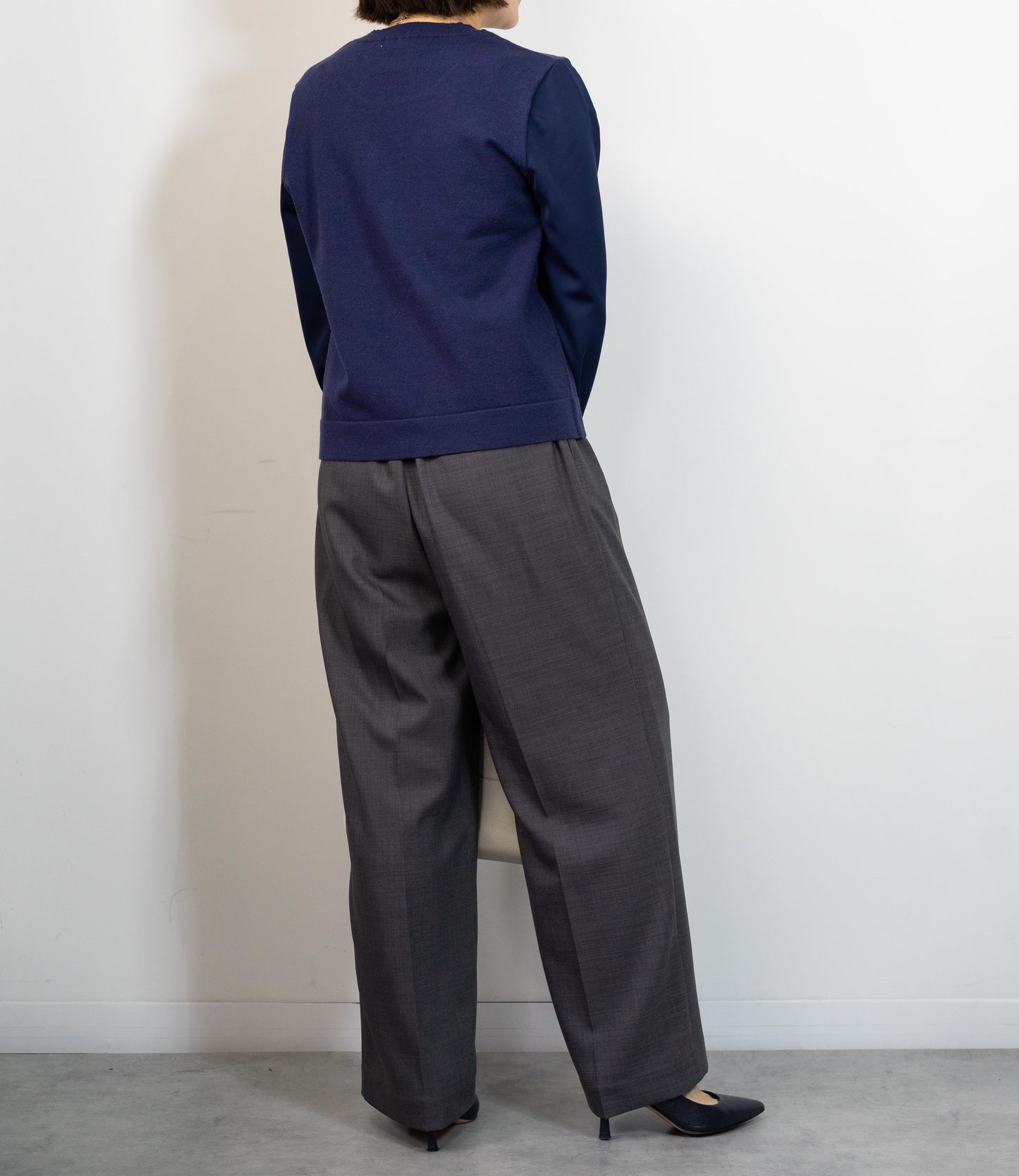 センタープレスストレートパンツ