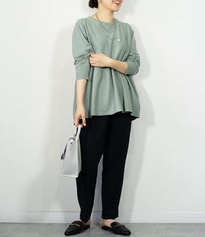 ペプラムシルエットニットプルオーバー