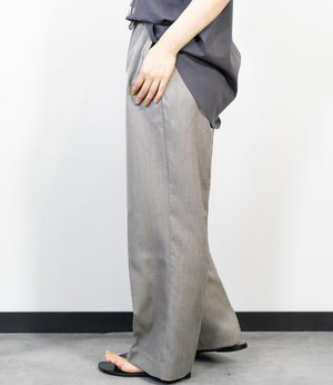 ナチュラルフレアシルエットパンツ