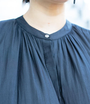 ギャザーモーフドルマンブラウス