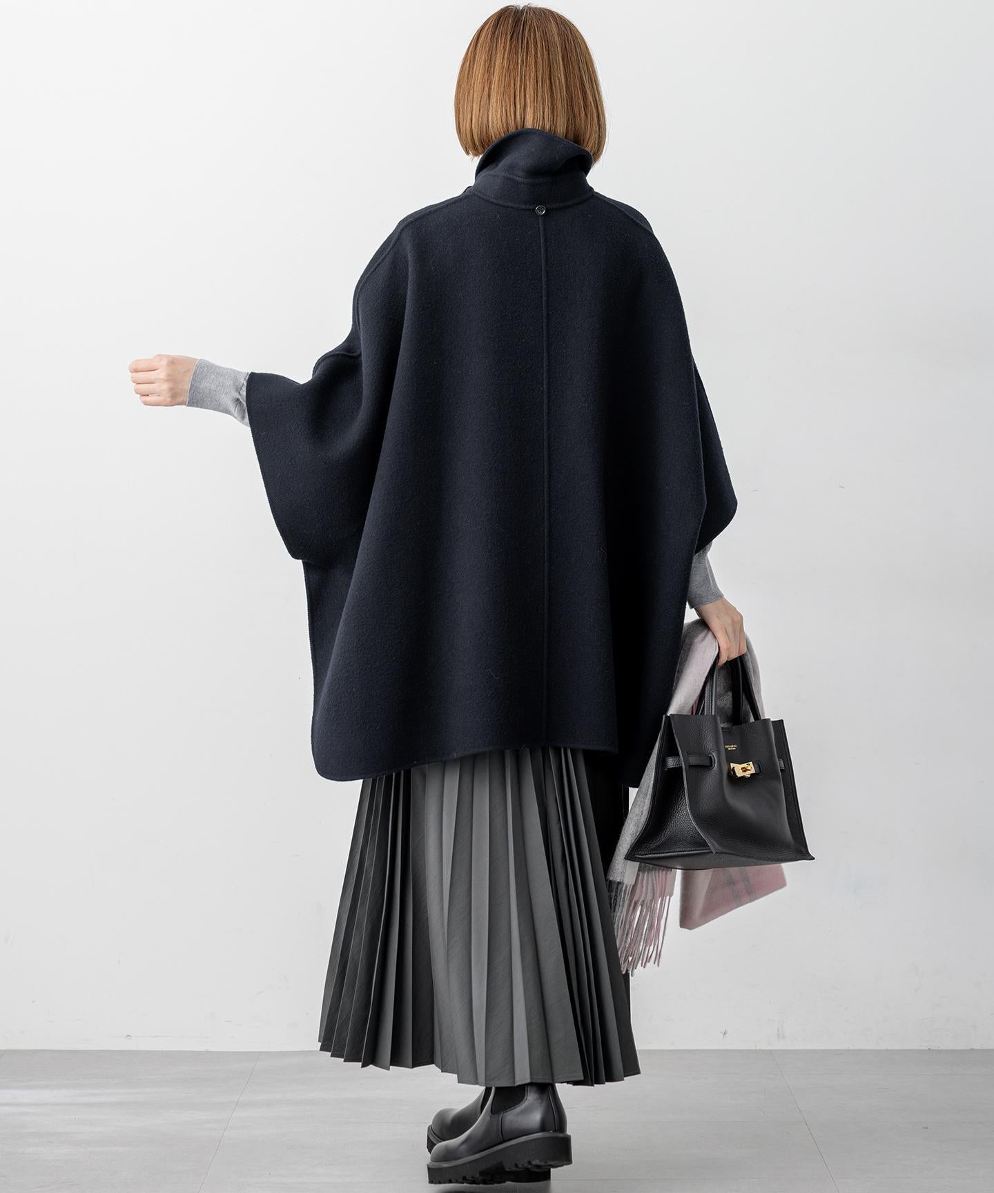 ウールライトリバー ポンチョシルエット コート – &DROBE (アンドローブ)