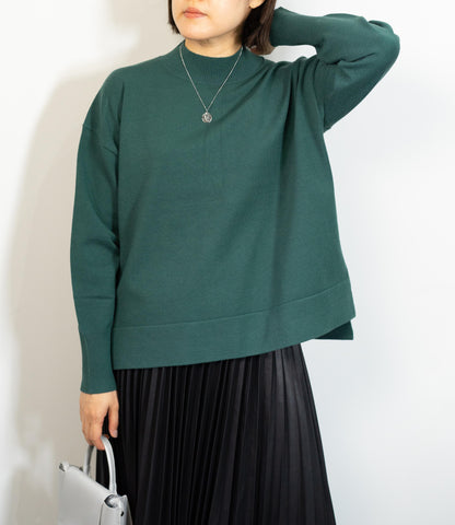 ハイネックスクエアニット