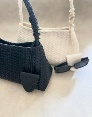 ポーチ付きメッシュショルダーバッグ