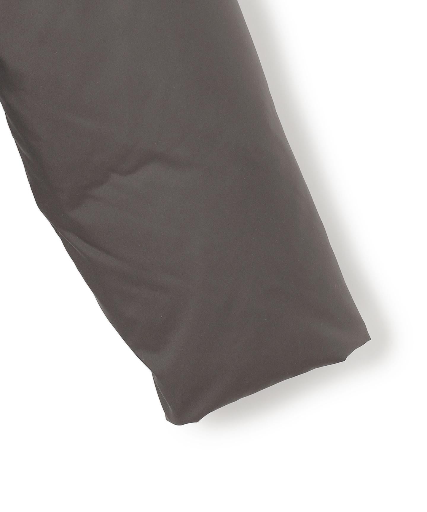 ステッチレス フーデット ダウン