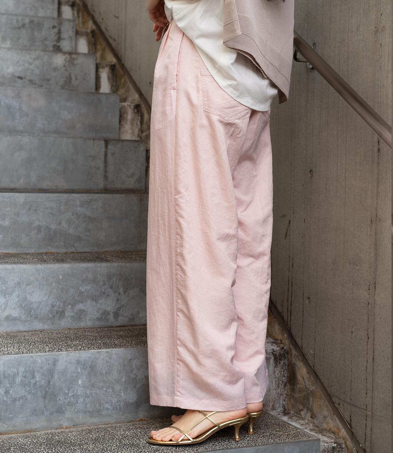 ナイロンツイルタックストレートパンツ