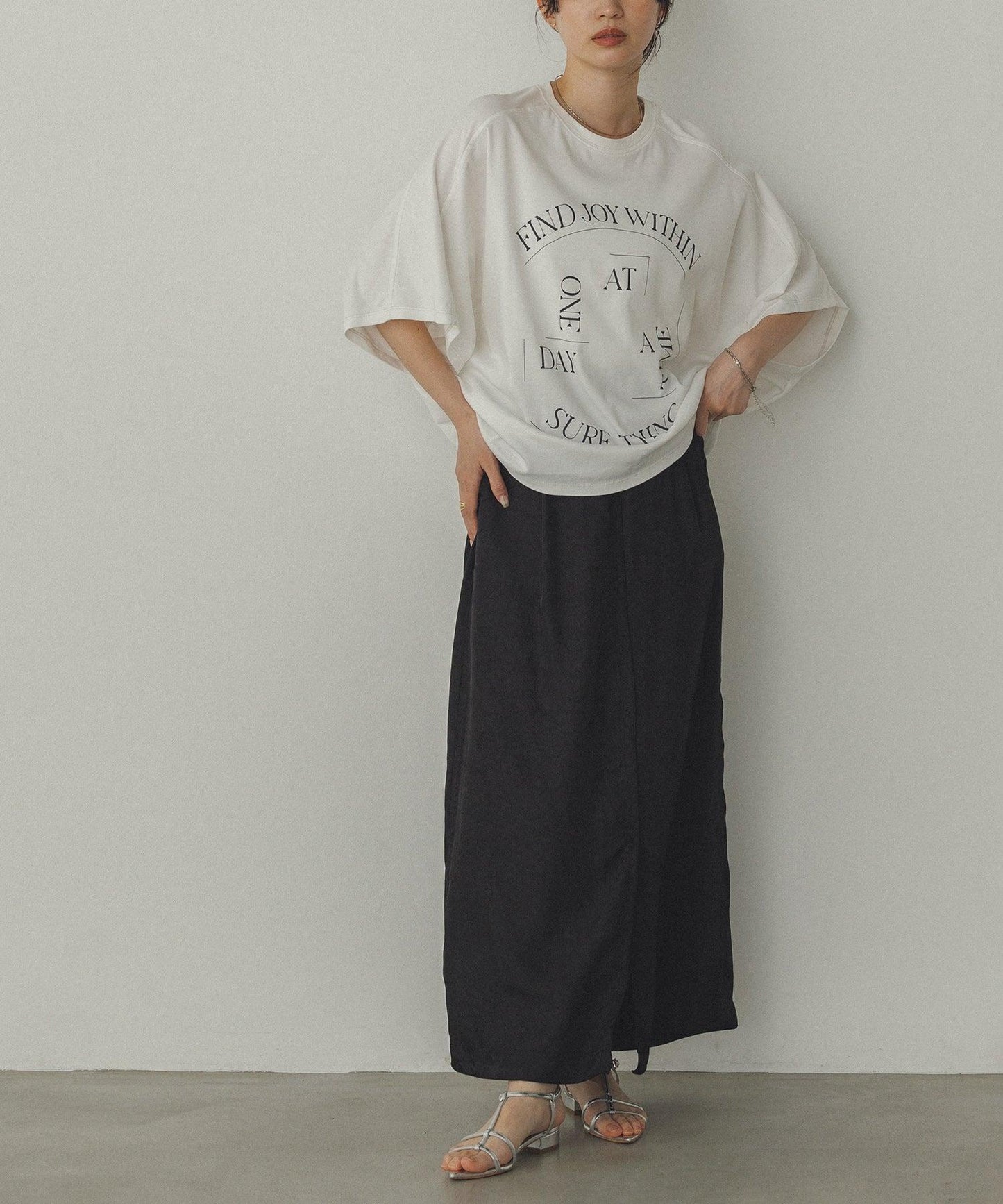 ロゴドルマンTシャツ