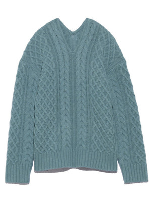 ケーブルニット