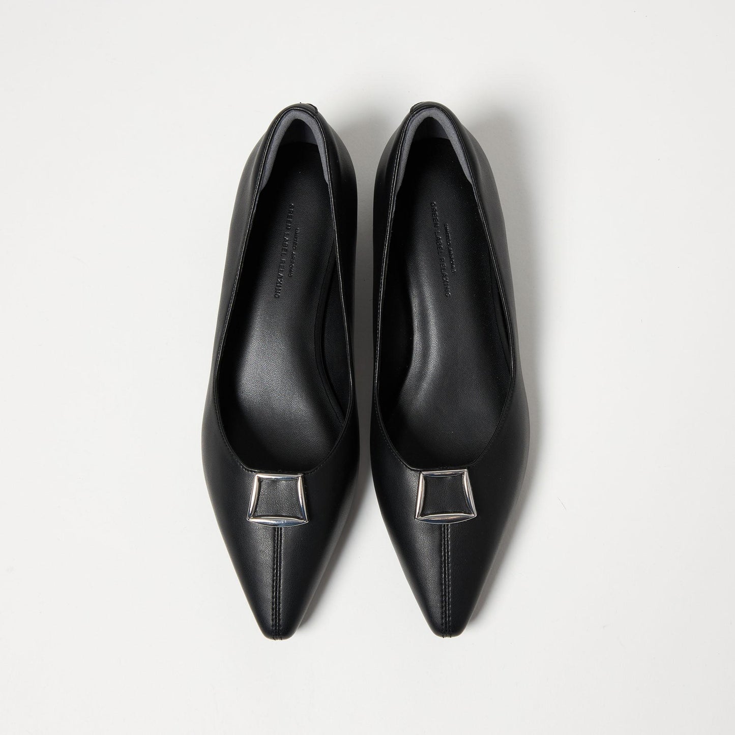 ポインテッド バックル パンプス 晴雨兼用 撥水