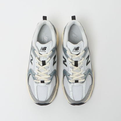 ＜New Balance＞U530ESA スニーカー