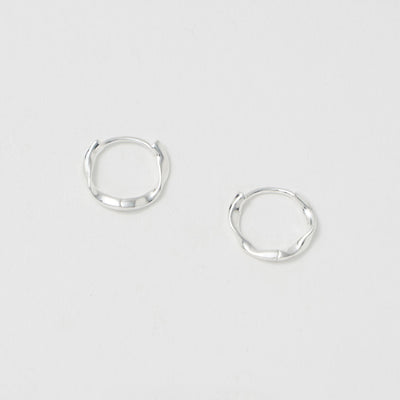 ＜ANNA SOTTILOTTA＞ヒネリフープピアス