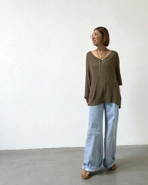 Vネックメッシュオーバーニット