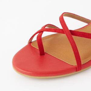 ナロウベルト トングサンダル（2.5cmヒール）