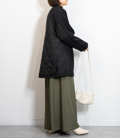 キルティング切替ノーカラーミディコート