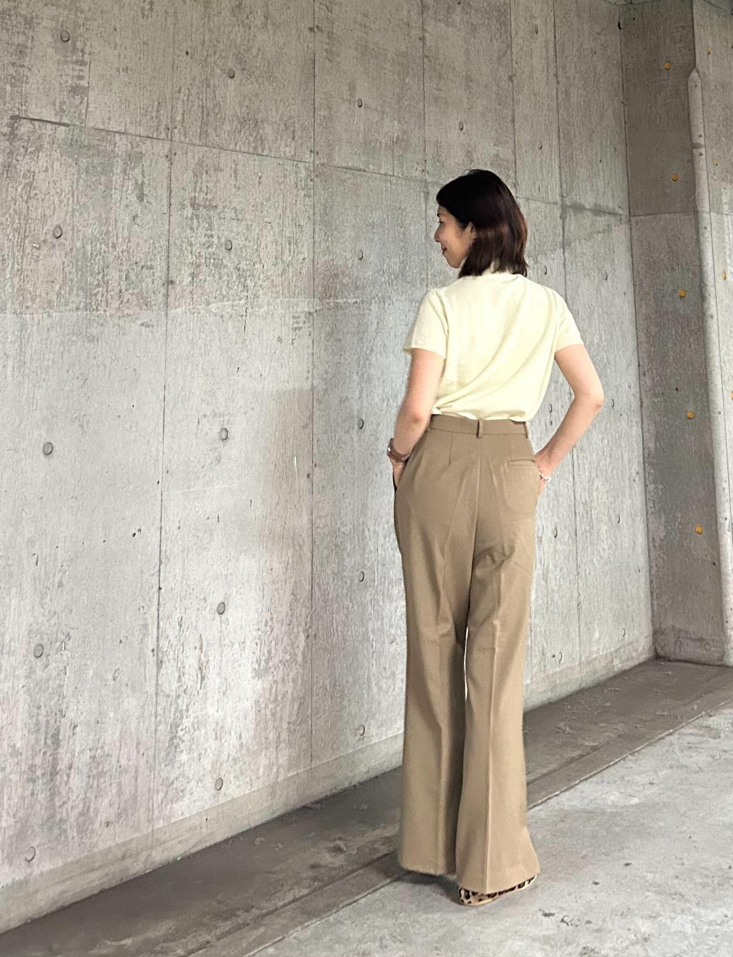 ワイドツータックパンツ