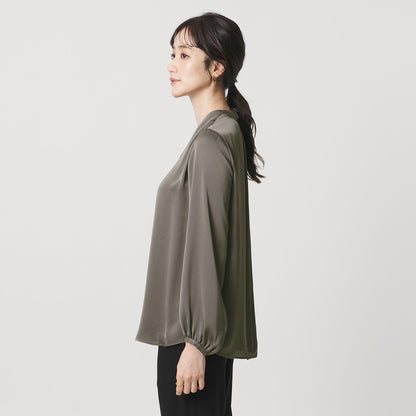 バック サテン Vネック ロングスリーブ ブラウス ‐ウォッシャブル‐