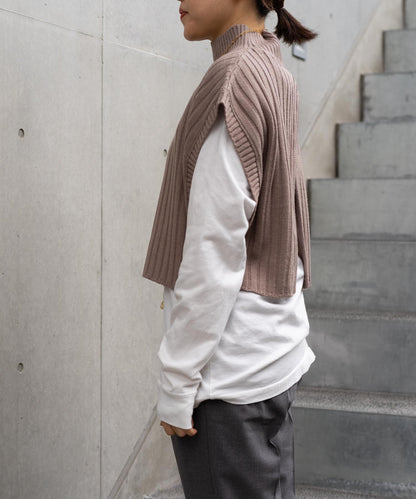 ワイドリブハイネックショートベスト