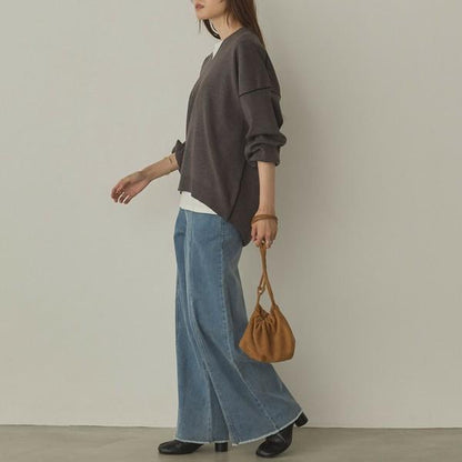 バイカラーシャープVネックニット