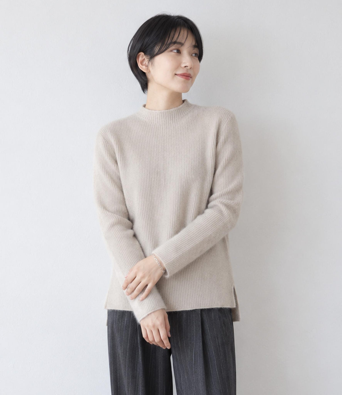 裏シャギーモックネックニット