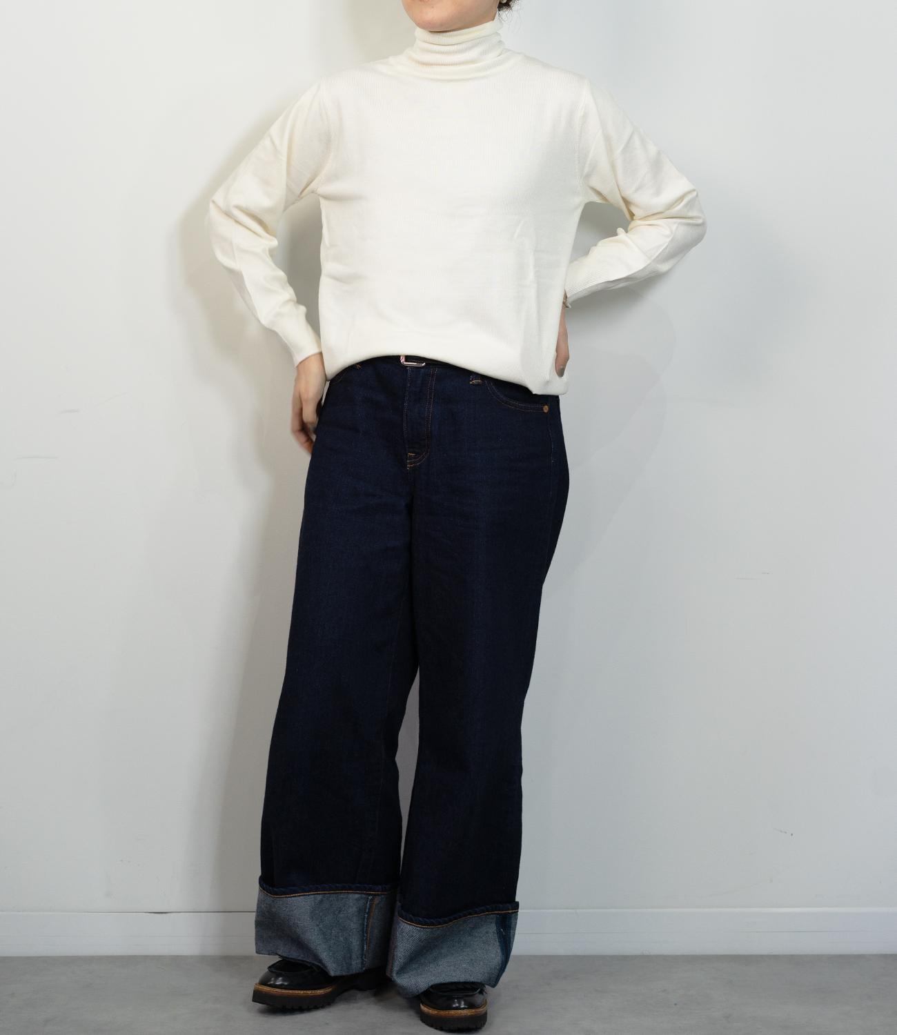 タートルネックソフトニット