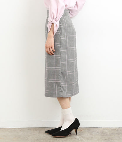 チェック柄スカート