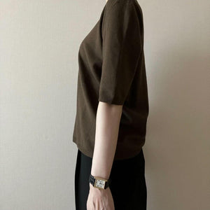 ミニマルVネックハーフスリーブニット