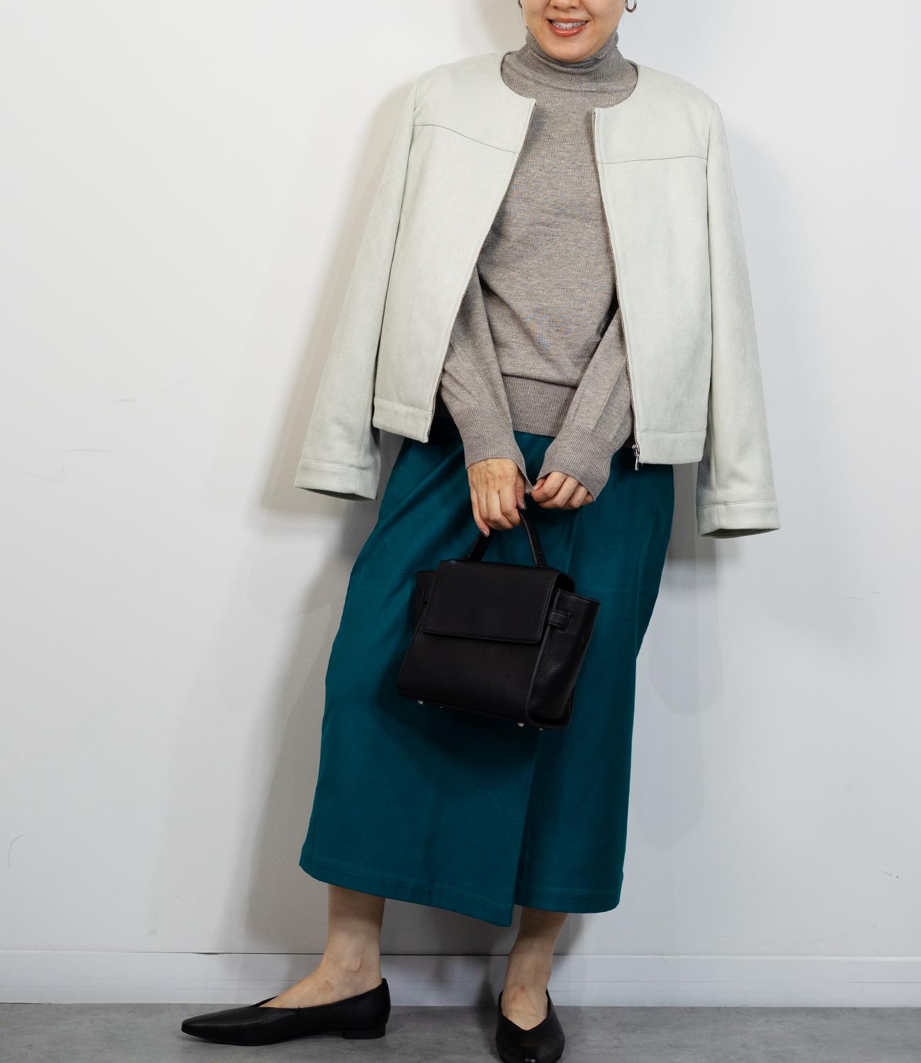 タートルネックソフトニット