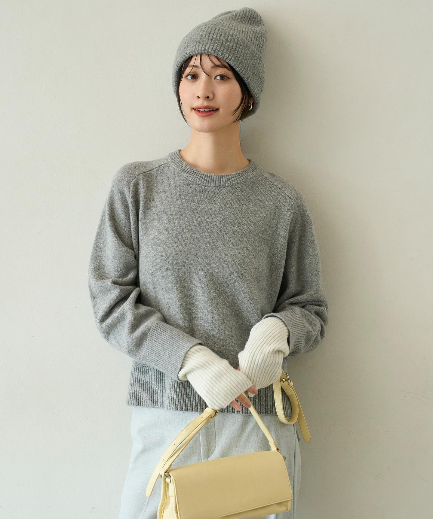 カシミヤブレンド クルーネックニット