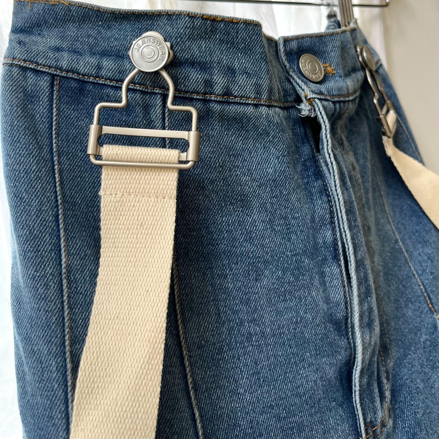 サスペンダーワイドデニムパンツ